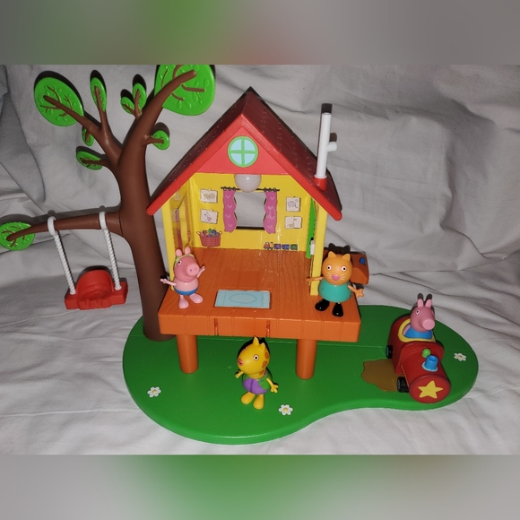 : Lot of peppa pig  toys house car treehouse plush playing cards & figures toys - Picture 9 of 14